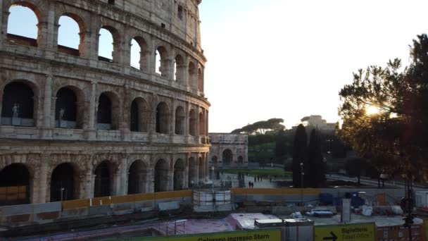 Rome Italië December 2020 Zicht Het Colosseum Met Weinig Toeristen — Stockvideo
