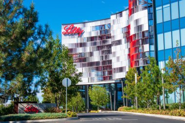 Amerikalı bir ilaç firması olan Eli Lilly and Company 'nin Lilly Biyoteknoloji Merkezi Kampüsü - San Diego, California, ABD - 2020