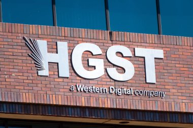 HGST işareti logosu. Hitachi Global Depolama Teknolojileri bir Western Digital şirketidir. - San Diego, Kaliforniya, ABD - 2020