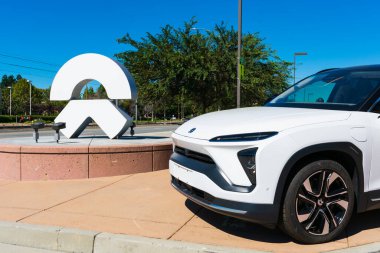 NIO ES6 elektrikli SUV yarı otonom otomobil üreticisi NIO yazılım geliştirme ofisi Silikon Vadisi 'nde sergileniyor - San Jose, California, ABD - 2019