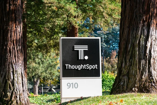 Thoughtspot Logo Sign Signpost Headquarters Thoughtspot Inc Een Technologiebedrijf Dat — Stockfoto