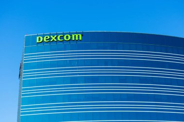 Dexcom HQ binasının dışı. DexCom, Inc. diyabet yönetimi için glikoz izleme sistemleri geliştirir, üretir ve dağıtır. - San Diego, Kaliforniya, ABD - 2020