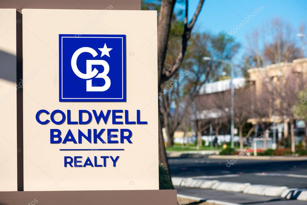 Coldwell Banker Realty sign at residential brokerage office. Coldwell Banker Real Estate LLC is an American real estate company franchise owned by Realogy. - San Jose, California, USA - 2020