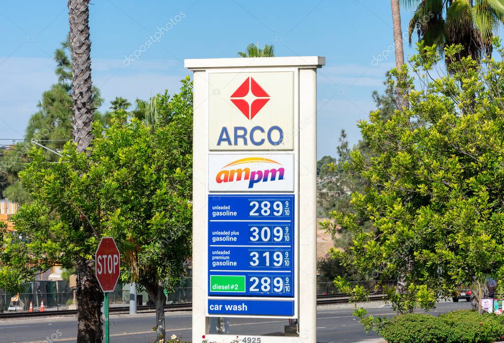 ARCO ampm sign and logo advertises gas station, gasoline and diesel price, and a convenience chain store - San Diego, California, USA - 2020