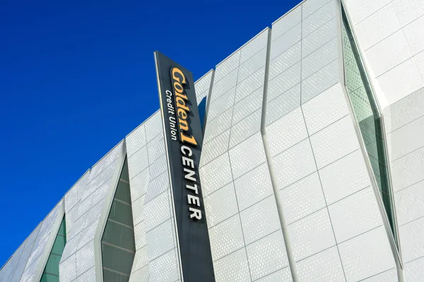 Знак Golden Center Современном Фасаде Крытой Арены Центре Города Сакраменто — стоковое фото