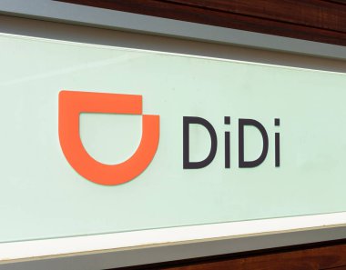 DiDi logosu, Çin ulaşım şirketi DiDi Chuxing 'in Silikon Vadisi ofisinde imzala. - Mountain View, California, ABD - 2021
