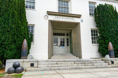 San Francisco merkez binasının Presidio girişinde. - San Francisco, Kaliforniya, ABD - 2021