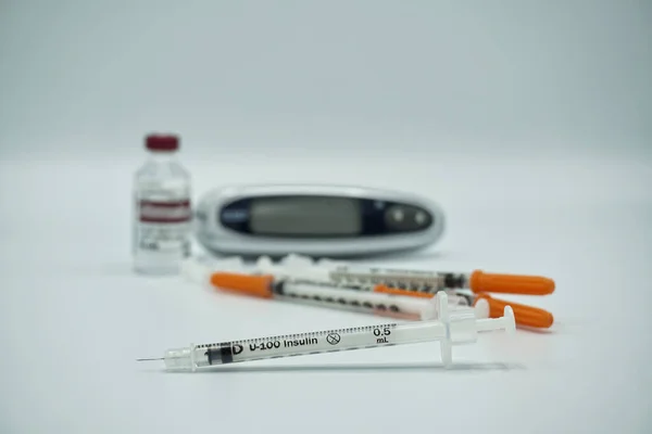 Insulin Bottle Disposable Syringes Pump Blood Glucose Monitoring Injections Treat — Stock Photo, Image