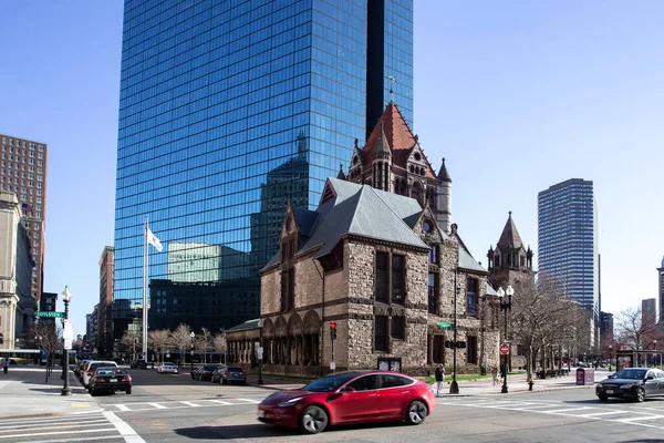 Boston Abril 2021 Reflexión Iglesia Trinity Edificio Oficinas Vidrio Centro —  Fotos de Stock