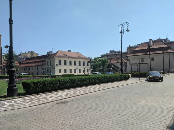 Krakow Polen Juni 2021 Grå Tegelsten Gata Och Trottoar Med — Stockfoto