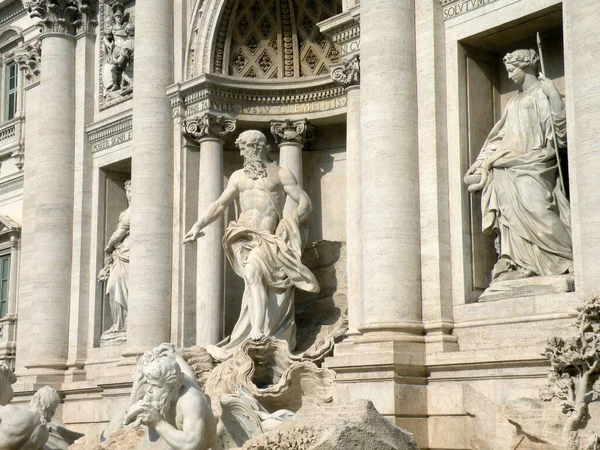 Fonte Trevi Maior Mais Famosa Fonte Roma Detalhes Escultura Alegórica — Fotografia de Stock