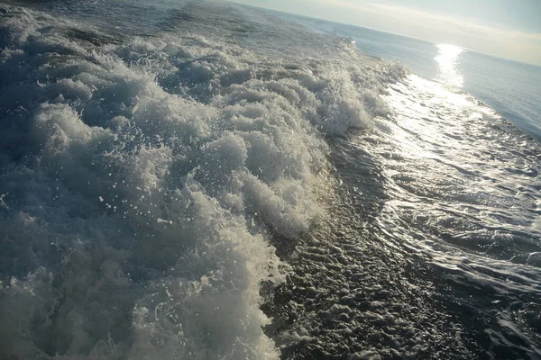 Spectacular Sea Wave Endless Splashes Sea Water Sunset — Stock Photo, Image