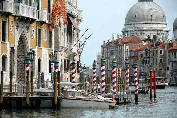 Canal Grande Venecia Está Animado Por Góndolas Barcos Ferries Son — Foto de Stock