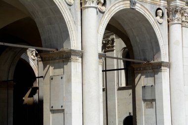 Rönesans, Brescia 'daki Palazzo della Loggia' nın süslemeleri ve heykelleri.