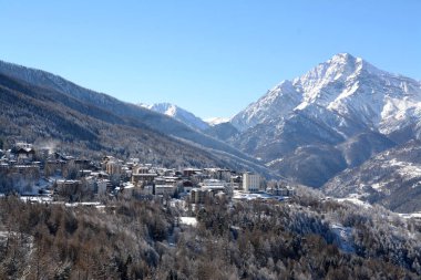  Alp tatil beldesi Sauze d 'Oulx Piedmont' ta yer almaktadır..