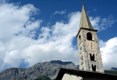 Bormio, Lombardiya 'da, Valtellina' nın yukarısında bulunan bir turizm beldesi. Stelvio Milli Parkı 'nda yer alan şehir, Alpler' de ünlü bir yaz ve kış turistik beldesidir.
