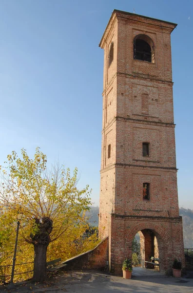 Torre Muito Antiga Tem Cerca Mil Anos Hoje Uma Torre — Fotografia de Stock