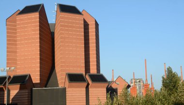 Kutsal Surat Kilisesi, Torino şehrinde 2004 ve 2006 yılları arasında Mario Botta 'nın katedrali üzerine inşa edilen bir ibadethane..