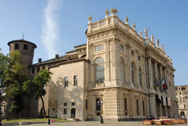 마나마 Palazzo Madama 토리노에 카스텔로에 역사적 건물이다 이곳은 사보이아의 거주지와 — 스톡 사진