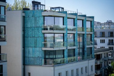 Modern yapı oksitlenmiş demir, mimari yapı, modern mimarinin güzelliği olarak biçimlendirildi.