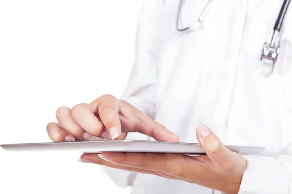 Doktor bir tablet ile çalışma