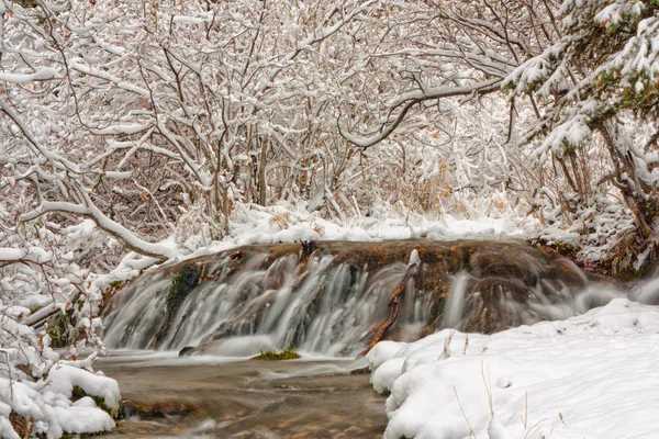 Winterlandschaft Wasserfall — Stockfoto