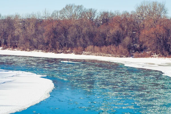 Blue Icy Water of the Bow River — Φωτογραφία Αρχείου