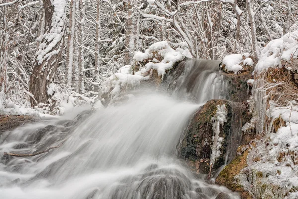 Winterwasserfälle — Stockfoto