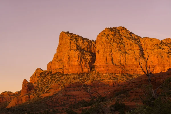 Sedona Red Rock Cliff vid solnedgången — Stockfoto