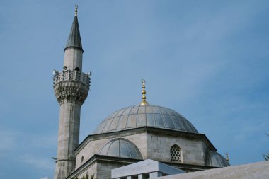 İstanbul 'daki Mavi Cami veya Sultanahmet Camii. Minareli antik Türk tapınağı manzarası. 6 Şubat 2019.