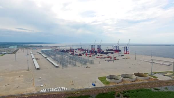 Cargo port Bronka, aerial view — Stock Video