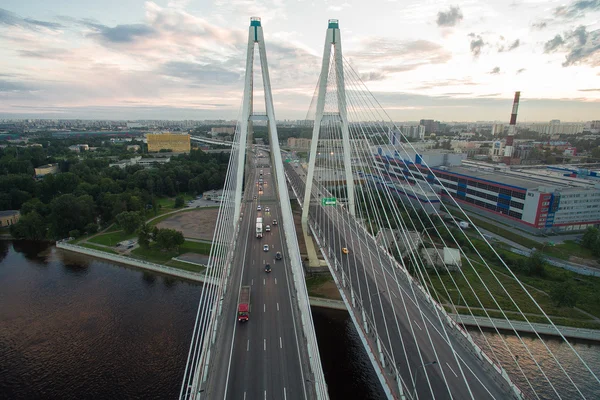 Cable-stayed bridge across the Neva river — Stock Photo, Image