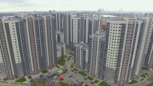 Vista aérea de la zona residencial de San Petersburgo — Vídeo de stock