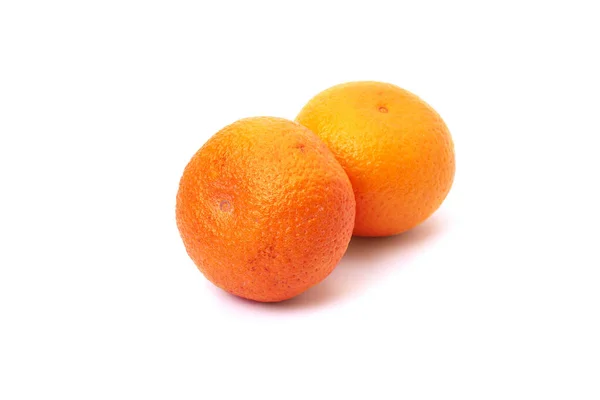 Pomarańcze Białym Odizolowanym Tle Soczyste Pomarańcze Pomarańczowym Kolorze Dojrzałe Pomarańcze — Zdjęcie stockowe
