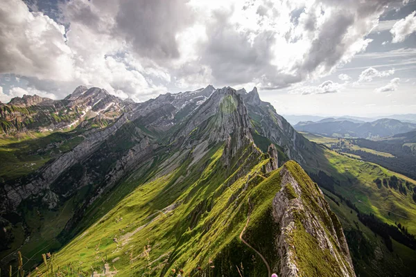 Alpenpiek Altenalp Het Alpsteingebergte Kanton Appenzell Innerrhoden Zwitserland Bewolkt Weer — Stockfoto