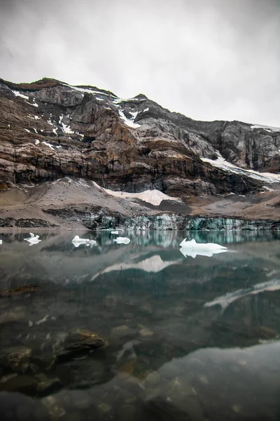 Griesslisee Κοντά Στο Ορεινό Πέρασμα Klausen Καντόνιο Glarus Ελβετία Ευρώπη — Φωτογραφία Αρχείου