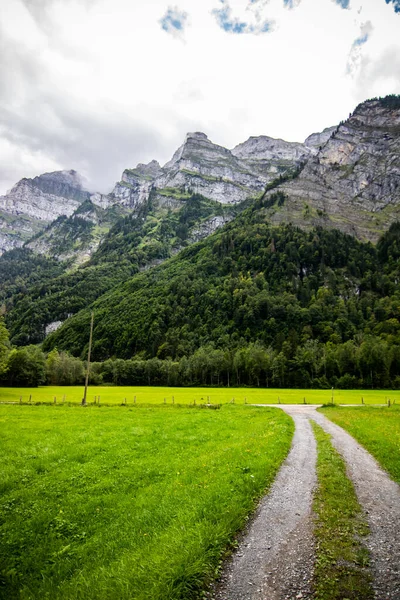 Švýcarská Příroda Oblačného Počasí Jezera Klontalersee Švýcarské Hory — Stock fotografie