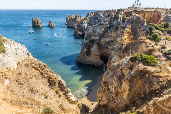 Uitzicht op zee op het strand, Algarve, Portugal — Stockfoto