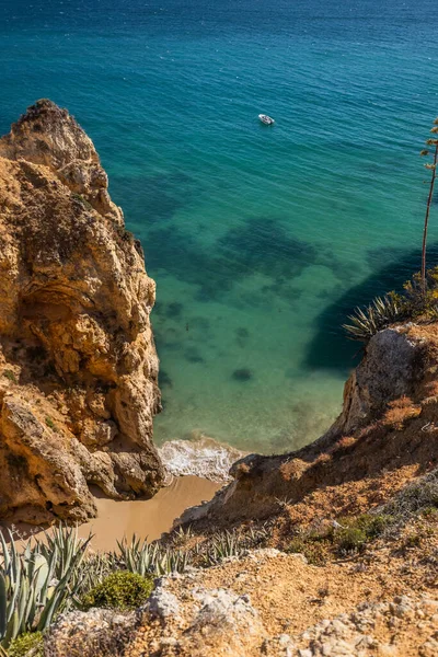 Une vue sur l'océan à la plage, région de l'Algarve, Portugal — Photo