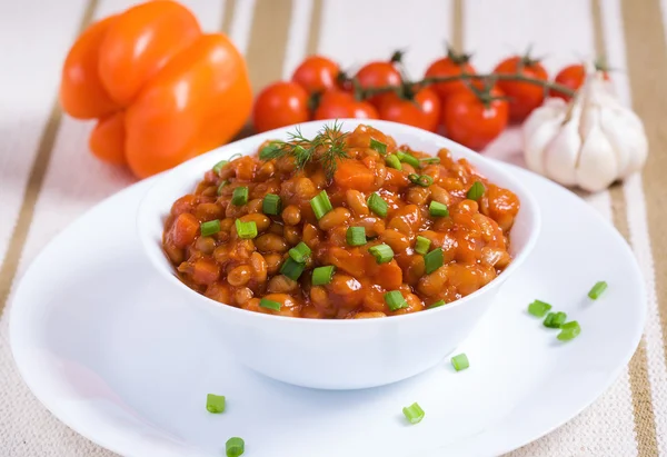 Bräserad bönor med svamp och grönsaker — Stockfoto