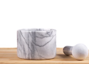 Harç ve havaneli ahşap arka plan üzerinde