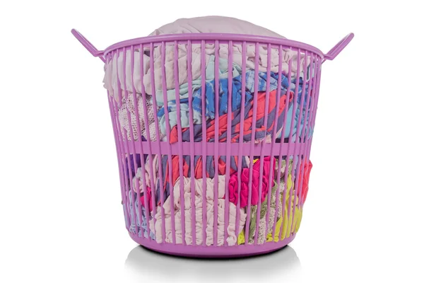 Sepet çamaşır yıkamak hazırlamak.