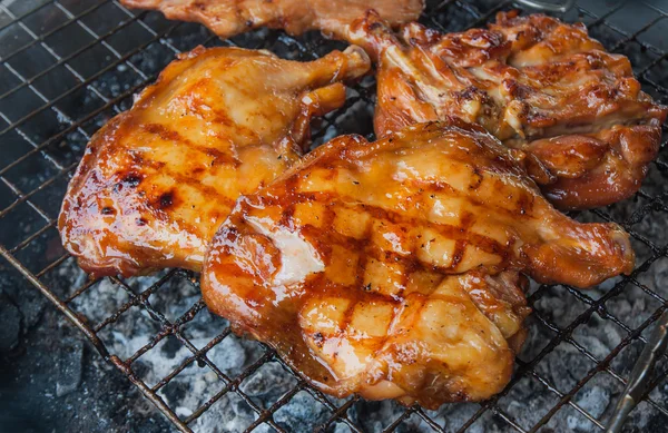 Chicken grilled on charcoal. — Stock Photo, Image