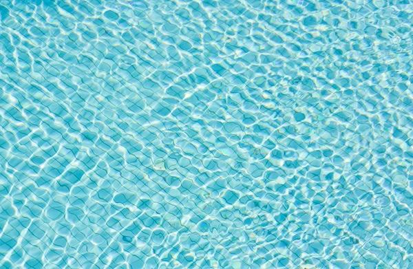 Reflections on the water in the pool. — Stock Photo, Image