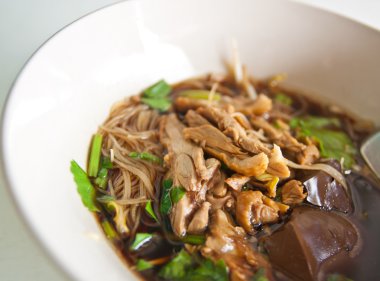 Ördek Tayland çorba şehriye.