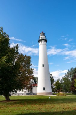 Öğleden sonra güneşinde Rüzgâr Noktası deniz feneri. Racine, Wisconsin, ABD.