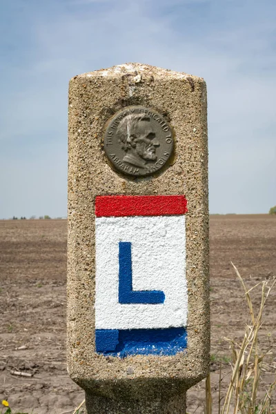 Lincoln Highway Marker Sotto Sole Primaverile Franklin Grove Illinois Stati — Foto Stock