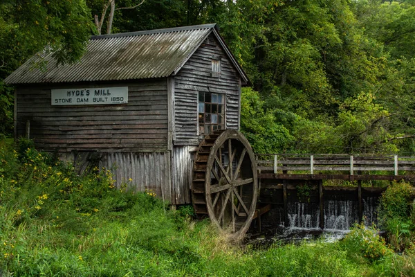 Hyde Değirmeni Barajı Bir Yaz Öğleden Sonra Ridgeway Wisconsin — Stok fotoğraf