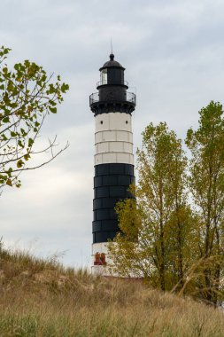 Big Sable Point Light, Ludington State Park 'ta bulunan bir deniz feneridir. İlk olarak 1867 'de inşa edildi, aktif bir seyir yardımı olmaya devam ediyor..