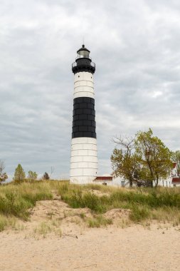 Big Sable Point Light, Ludington State Park 'ta bulunan bir deniz feneridir. İlk olarak 1867 'de inşa edildi, aktif bir seyir yardımı olmaya devam ediyor..